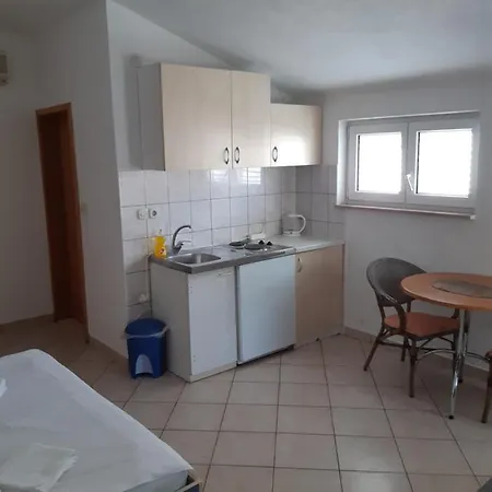 House Vida Goraleks ゲストハウス Baška Voda